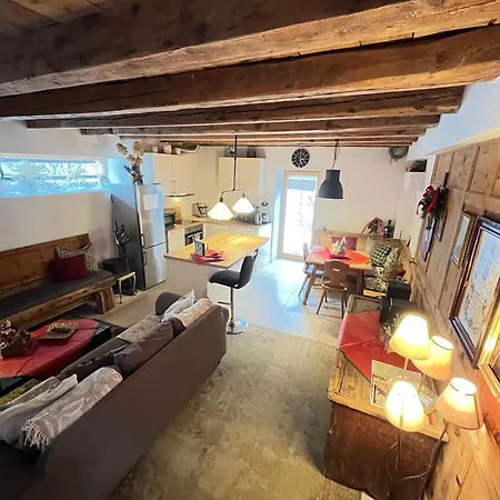 Evy Apartment